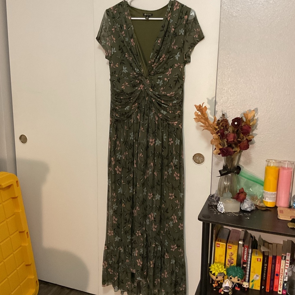 Versona Olive Floral Maxi Dress